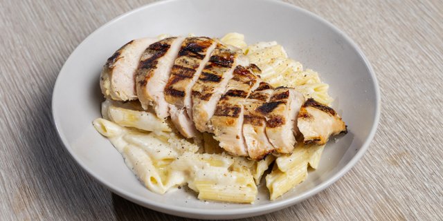 Penne Alla Panna w/ Chicken Meal