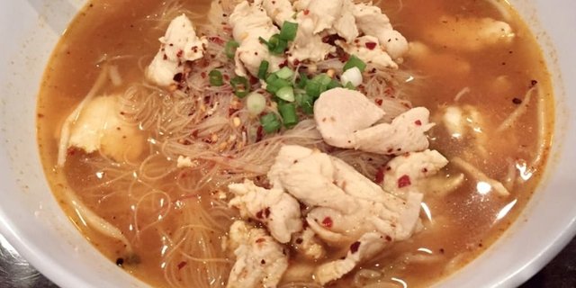 Chicken Tom Yum Noodle