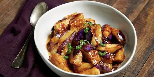 Eggplant & Garlic Sauce