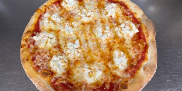 Hot Honey Ricotta Pizza