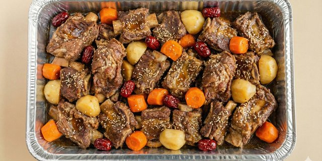 Galbijim (Soy-Braised Beef Ribs)