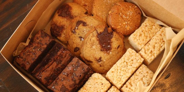 Cookies & Sweet Board