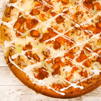 Buffalo Chicken Pan Pizza