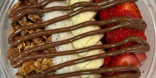 Chocolate Hazelnut Acai Bowl