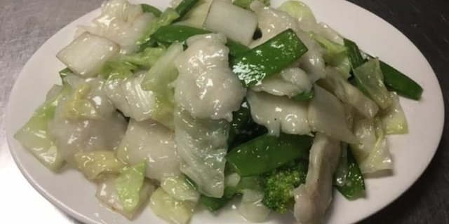 Fish Fillet w/ Assorted Greens