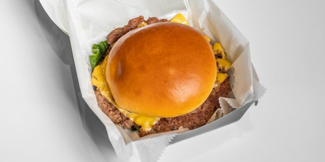 Steakburger w/ Cheese
