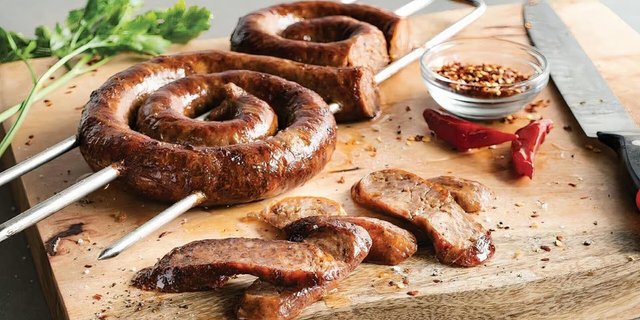 Linguica (Spicy Pork Sausage)