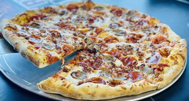Hot Rocks Pizza