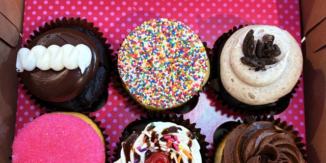 Half-Dozen Cupcakes