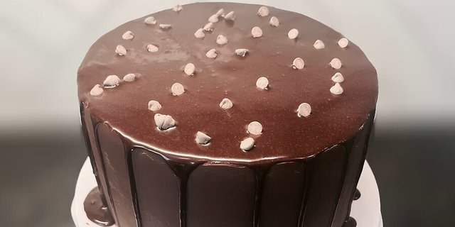Dark Chocolate Fudge Cake