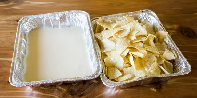 Cheese Dip & Chips