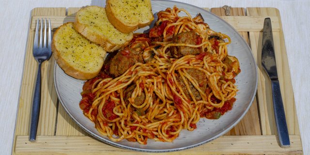 Pasta w/ Meatballs