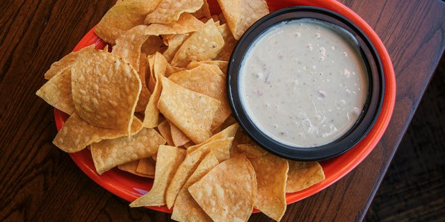 Chips & Queso Large