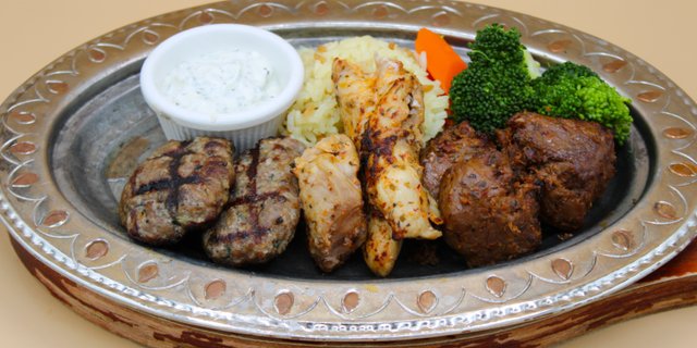 Cafe Calamari Combo Grill