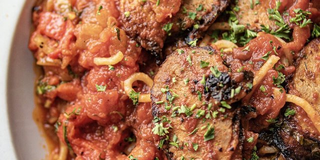 Sausage & Peppers Pasta Half Tray