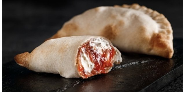 Guava & Cheese Empanada