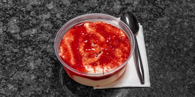 Strawberry NY-Style Cheezecake