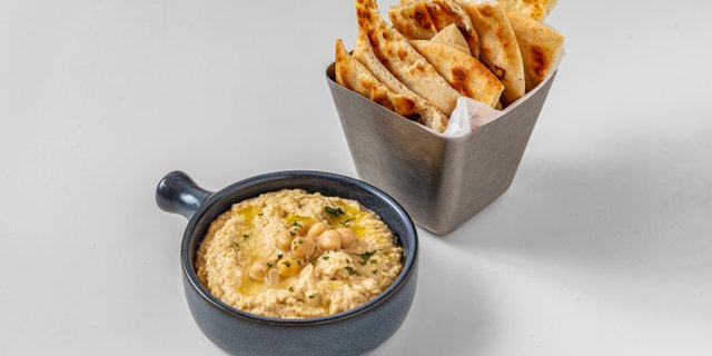 Hummus W/ Pita Bread