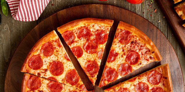 Pepperoni Pounder Pizza