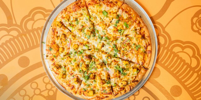 Archari Chicken Pizza