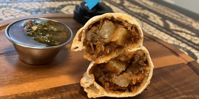 Carne Saltena Empanada