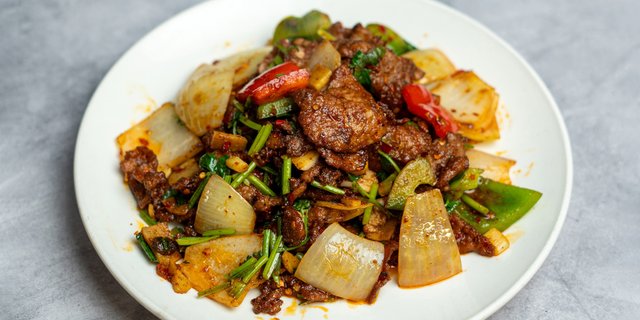 Dry-Fried Spicy Lamb Slices Seasoned w/ Cumin