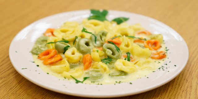 Tortellini Alfredo
