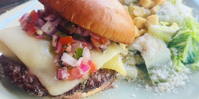 Santa Fe Cheeseburger