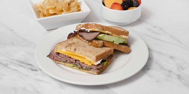 Roast Beef & Horseradish Aioli Sandwich Boxed Lunch