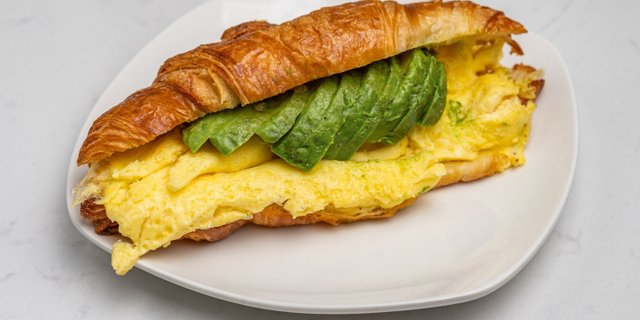 Avo & Egg Croissant