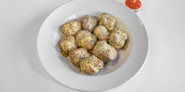 Garlic Knots