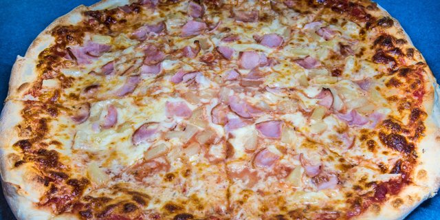 Hawaiian Pizza
