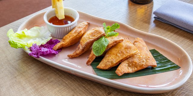 Pineapple Cream Cheese Wonton