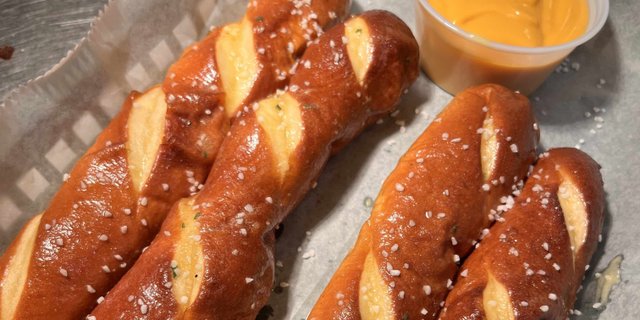 Pretzel Twists