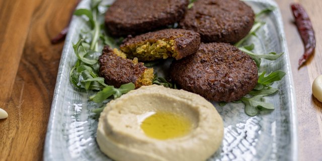 Falafel w/ Hummus