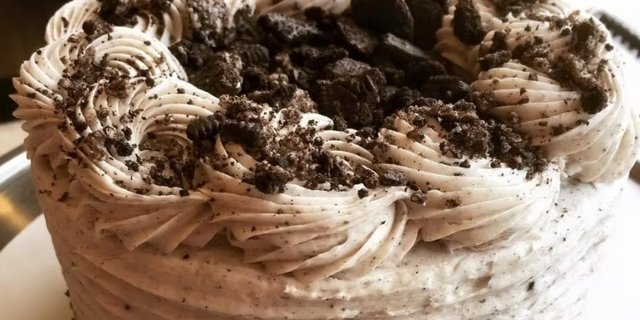 Cookies-n-Cream Cake
