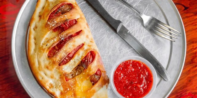Santini Calzone