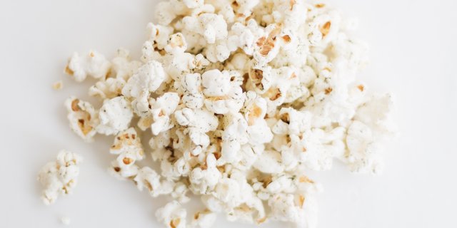 Dill Pickle Popcorn
