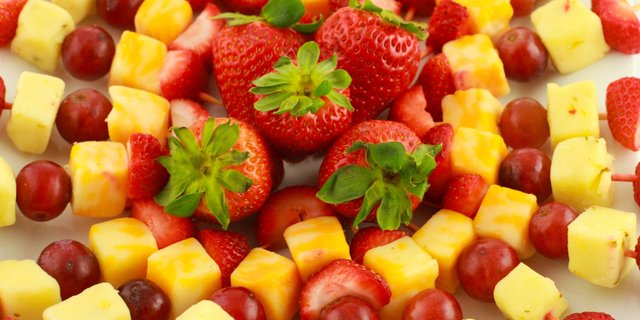 Fresh Fruit & Cheese Skewers