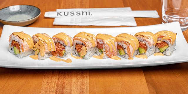 Spicy Salmon Roll