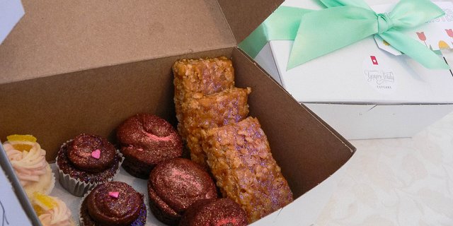 Vegan & Gluten Free Dessert Box