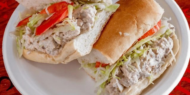 Light Chunk Tuna Salad Sandwich