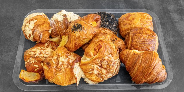 Baker's Dozen Assorted Croissants