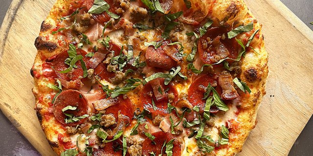 I'm Beefin' Pizza