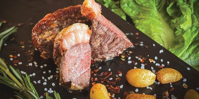 Garlic Sirloin Tips