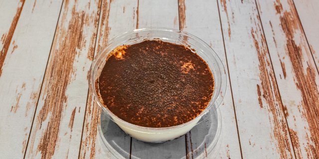 Tiramisu Cake