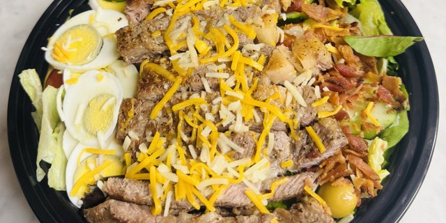 Cowboy Ribeye Salad