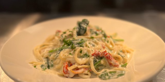Shrimp Alfredo Florentine