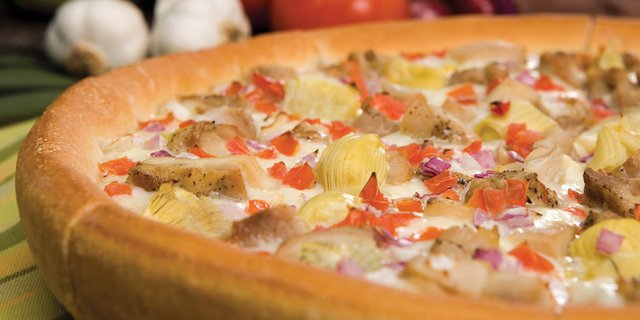 Chicken, Bacon & Ranch Pizza