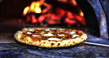 Vecchia Pizzeria and Mercato